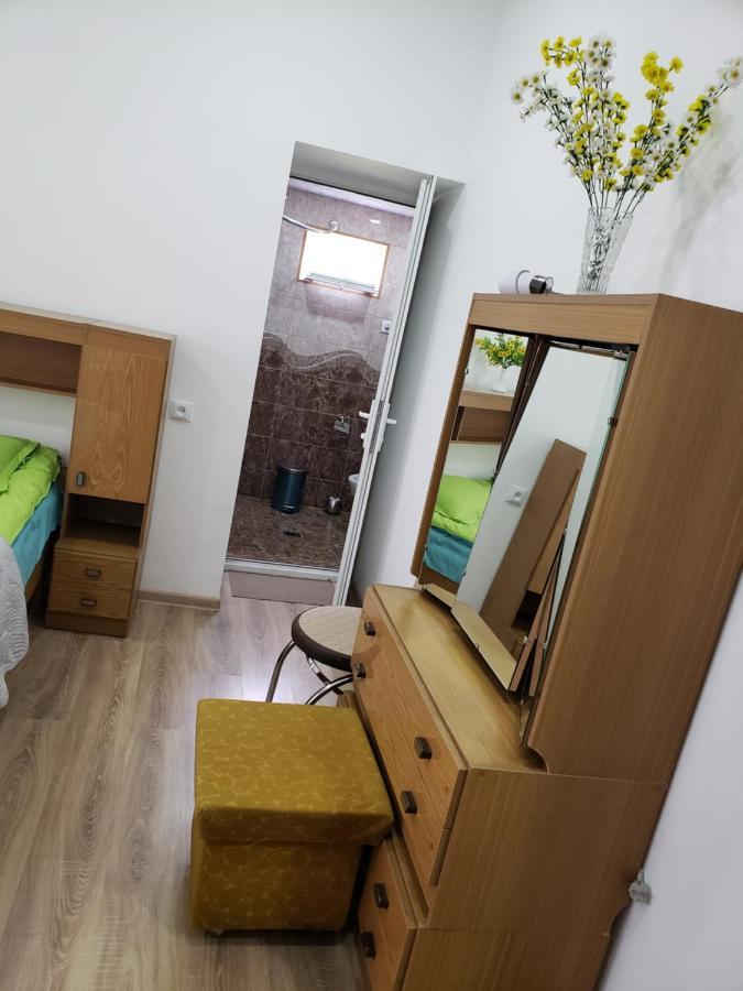 Guest House Nanu Mestia Esterno foto